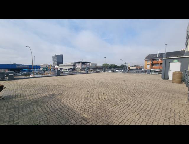 824M² BUILDING FOR SALE IN GOODWOOD CENTRAL